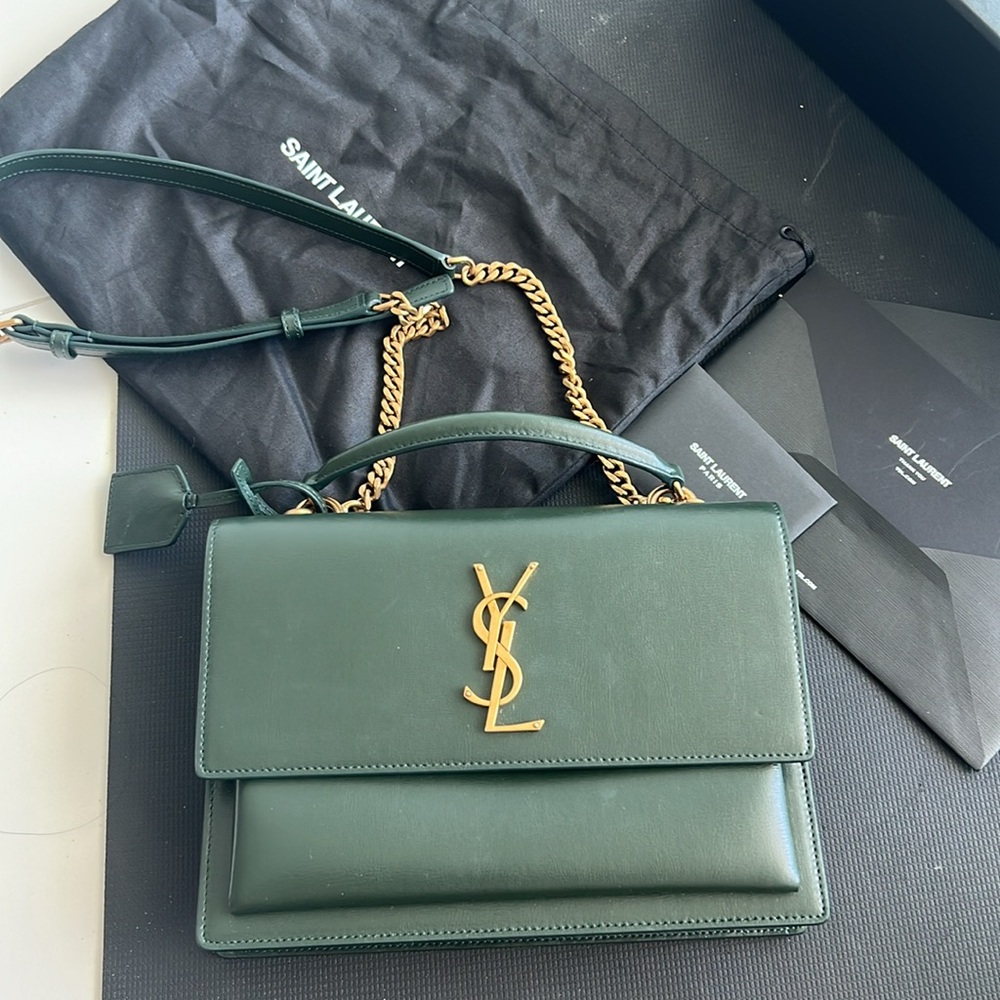 Authentic Saint Laurent Green Leather Shoulder Bag with Iconic YSL Logo. - Picture 13 of 16